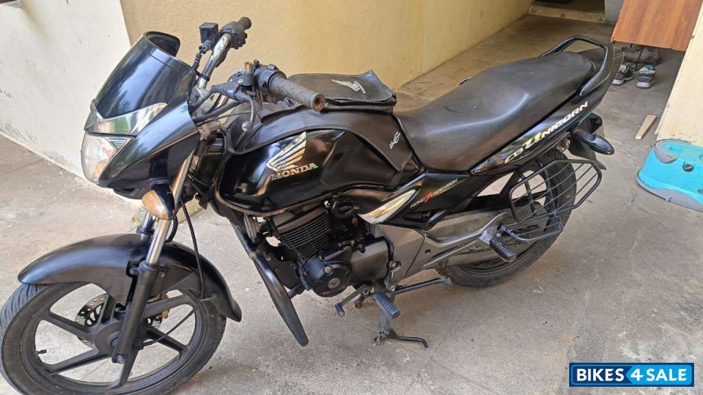 Black Honda CB Unicorn