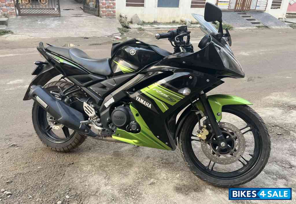 Yamaha YZF R15 S