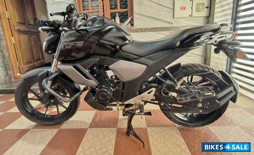 Yamaha FZ FI V3 BS6