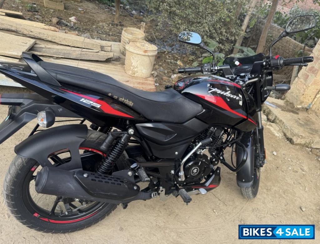 Bajaj Pulsar 125
