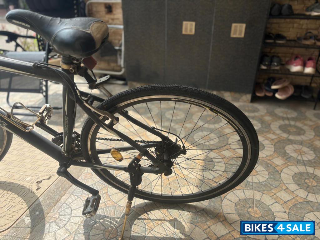 Black Bicycle Hercules