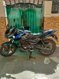 Black Bajaj Pulsar 150