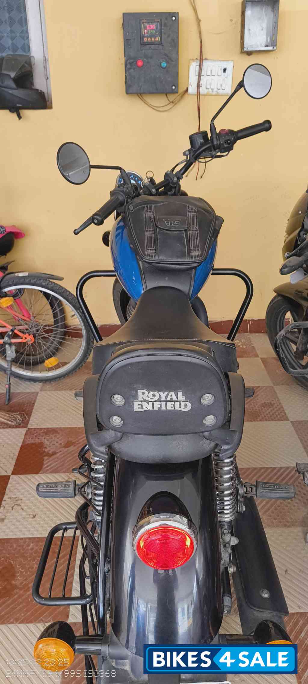 Royal Enfield Meteor 350 Fireball