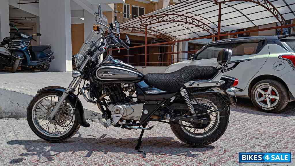 Bajaj Avenger Cruise 220