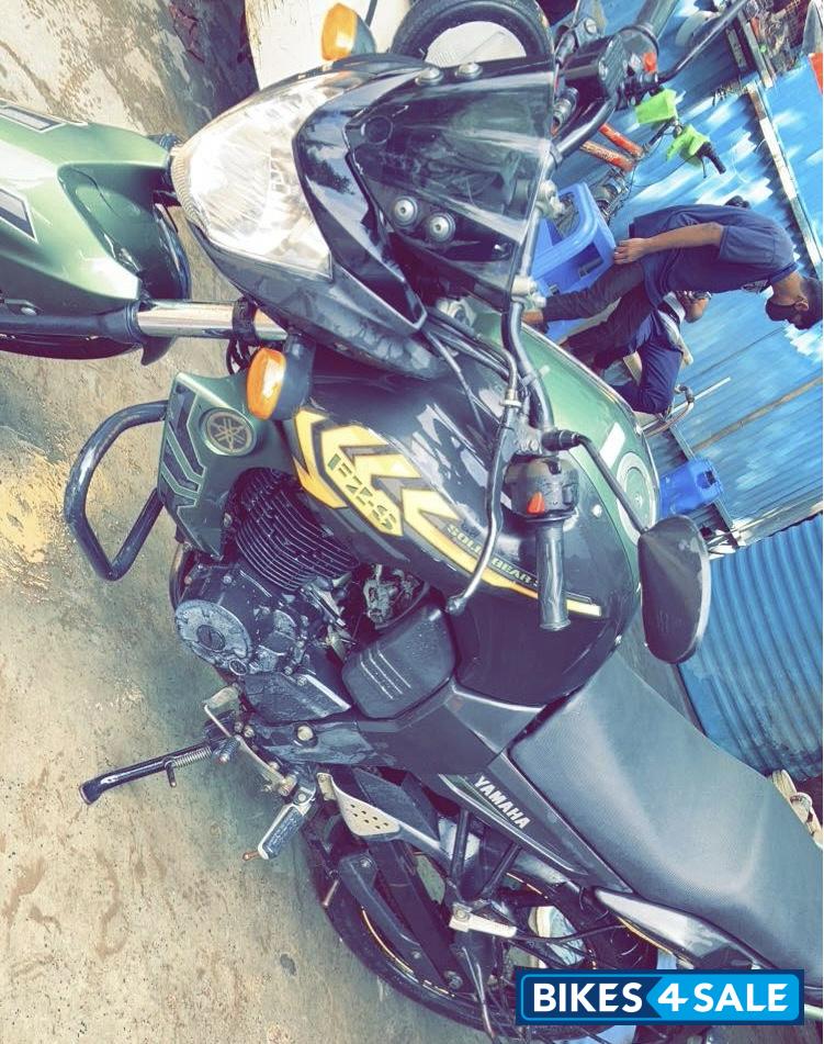 Yamaha FZ-S