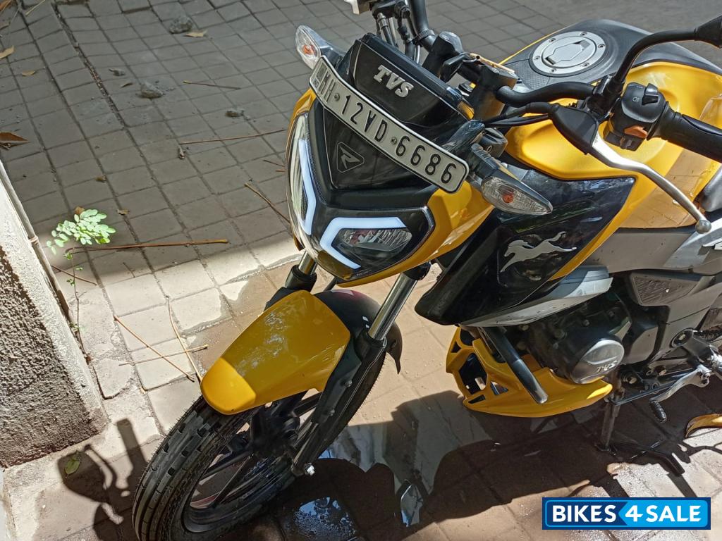 TVS Raider Split Seat