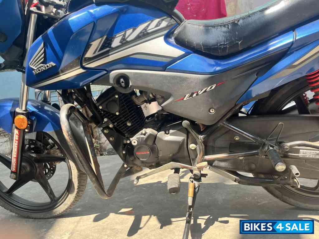 Blue Honda Livo Disc