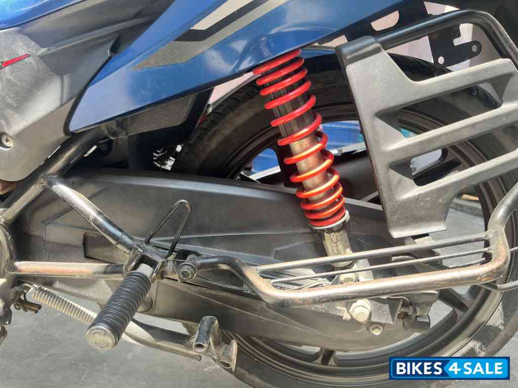 Blue Honda Livo Disc