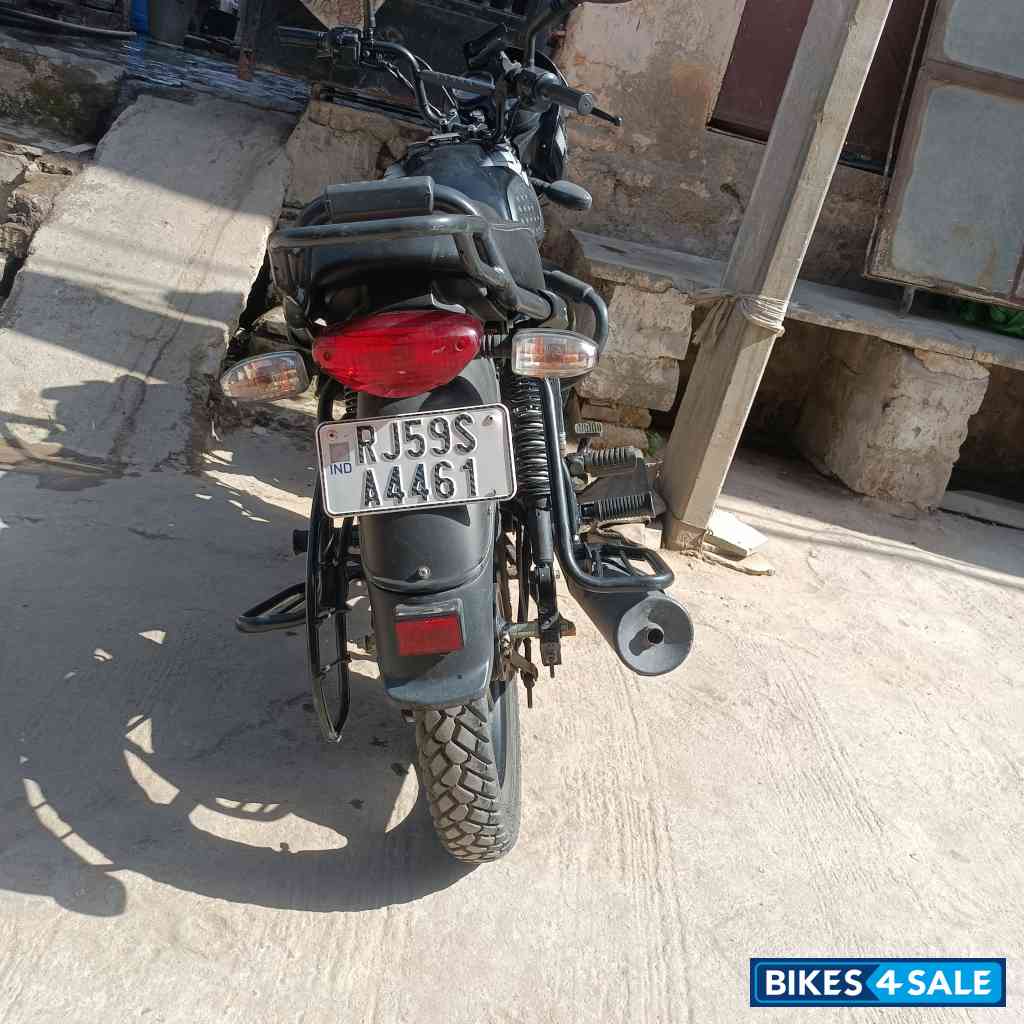 Black And Silver Bajaj CT110X