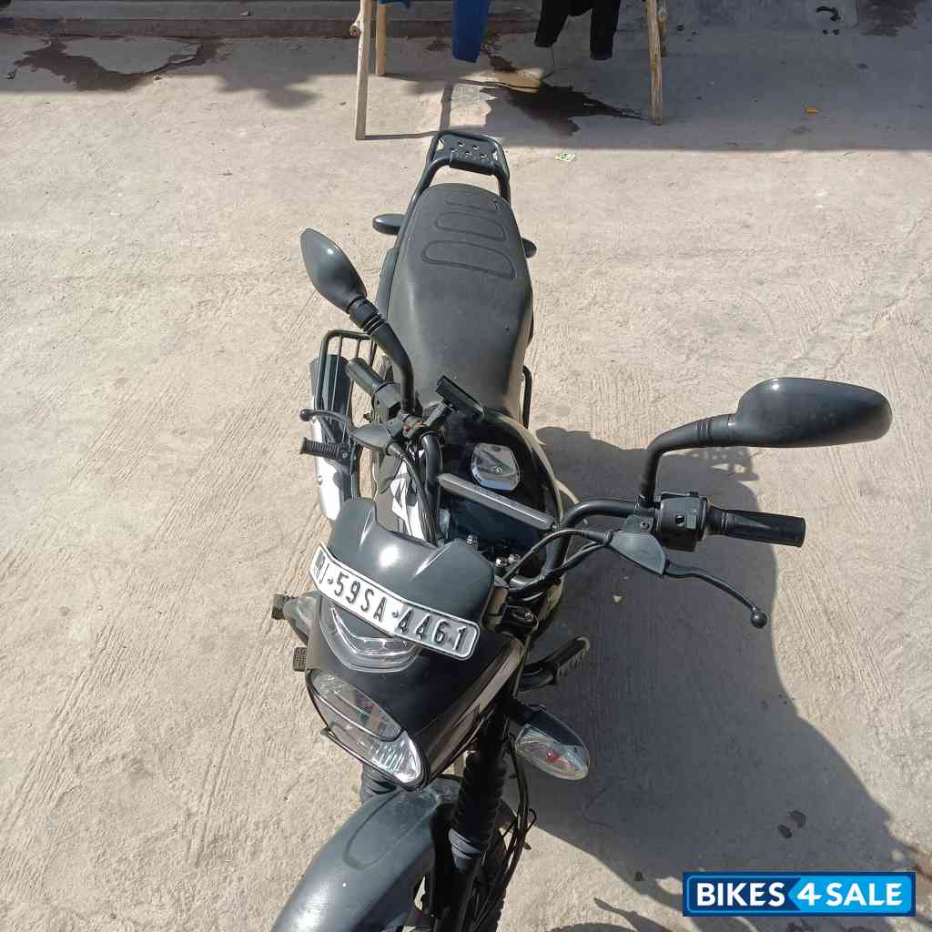Black And Silver Bajaj CT110X
