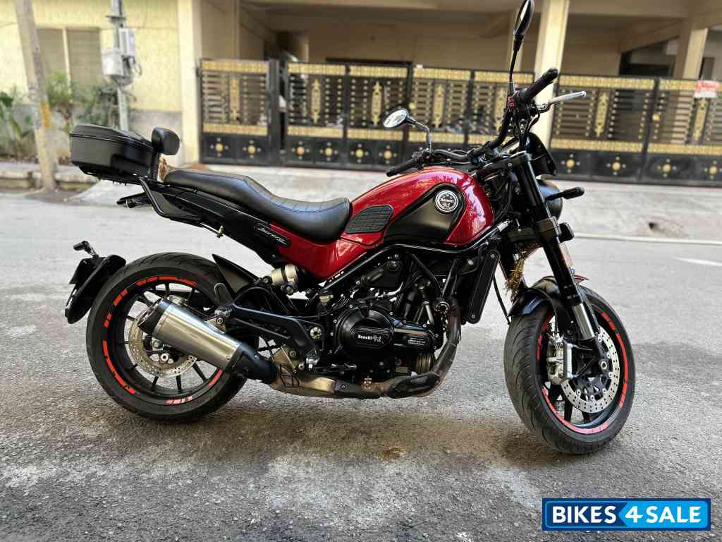Benelli Leoncino 500 BS6