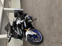 Metallic Silver Yamaha R15M