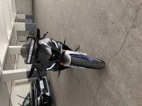 Metallic Silver Yamaha R15M