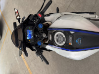 Metallic Silver Yamaha R15M