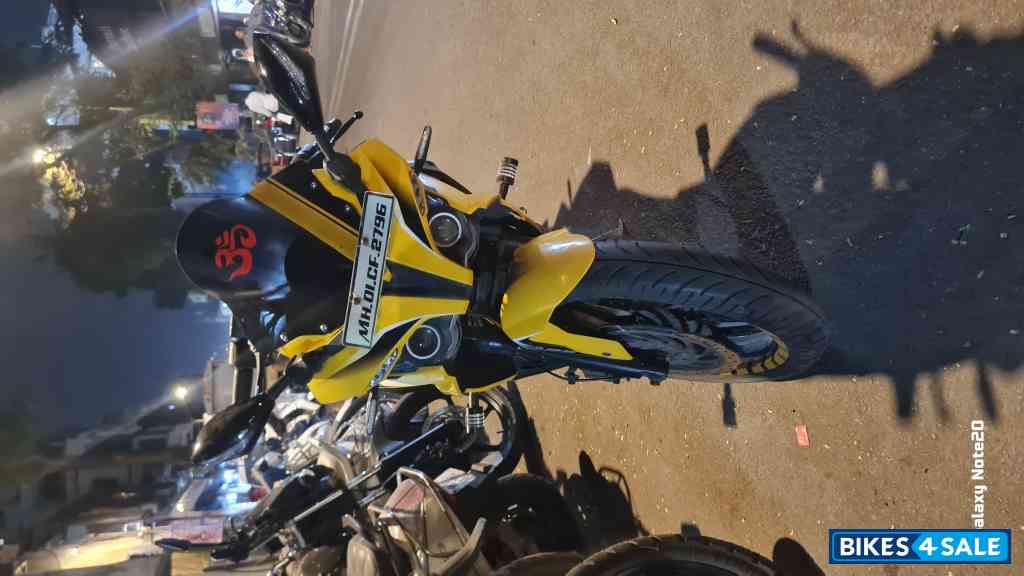 Bajaj Pulsar RS 200 ABS Bajaj Pulsar RS 200 ABS