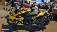 Bajaj Pulsar RS 200 ABS