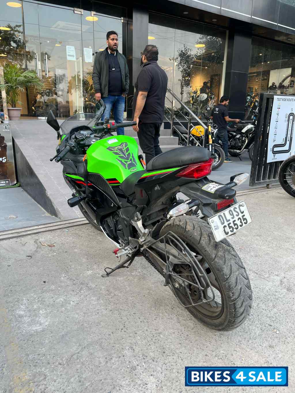 Kawasaki Ninja 300 BS6