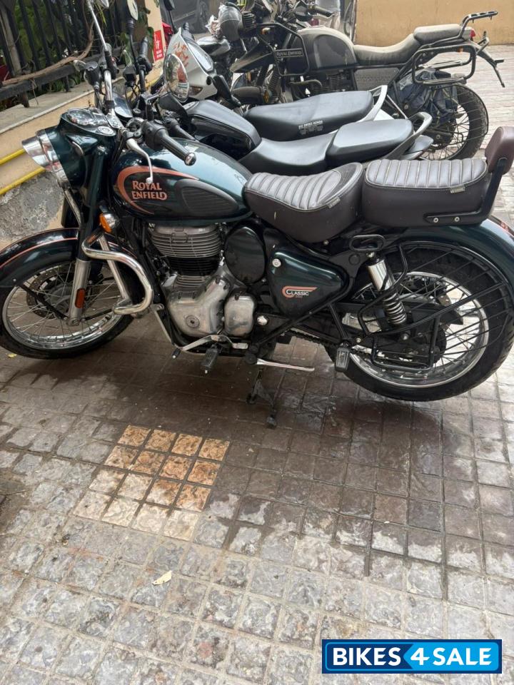Halcyon Green Royal Enfield Classic 350 Dual Channel BS6