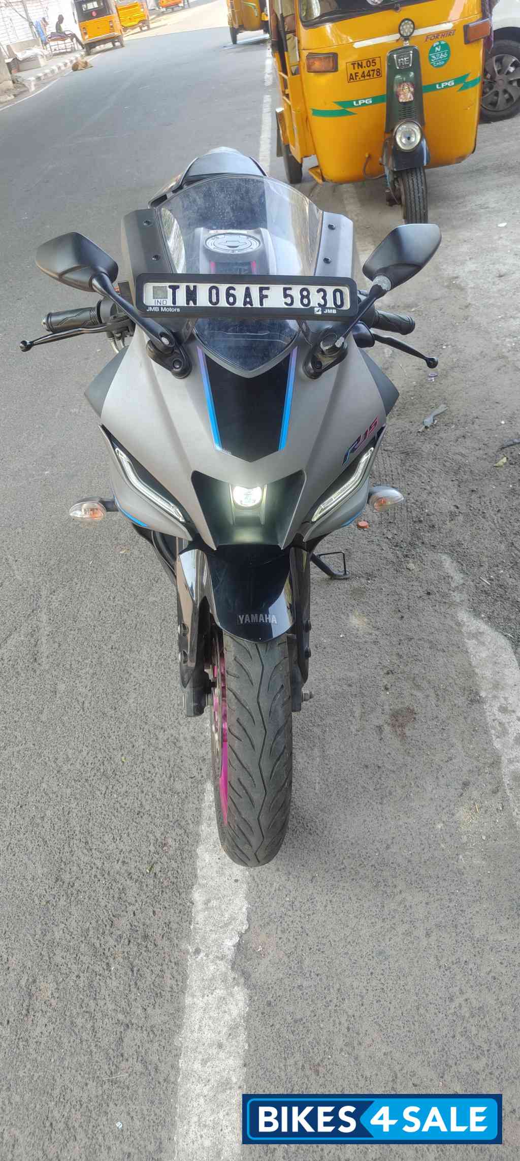 Yamaha R15 V4