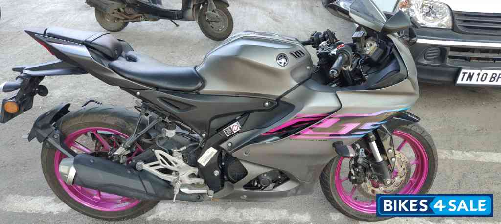 Yamaha R15 V4