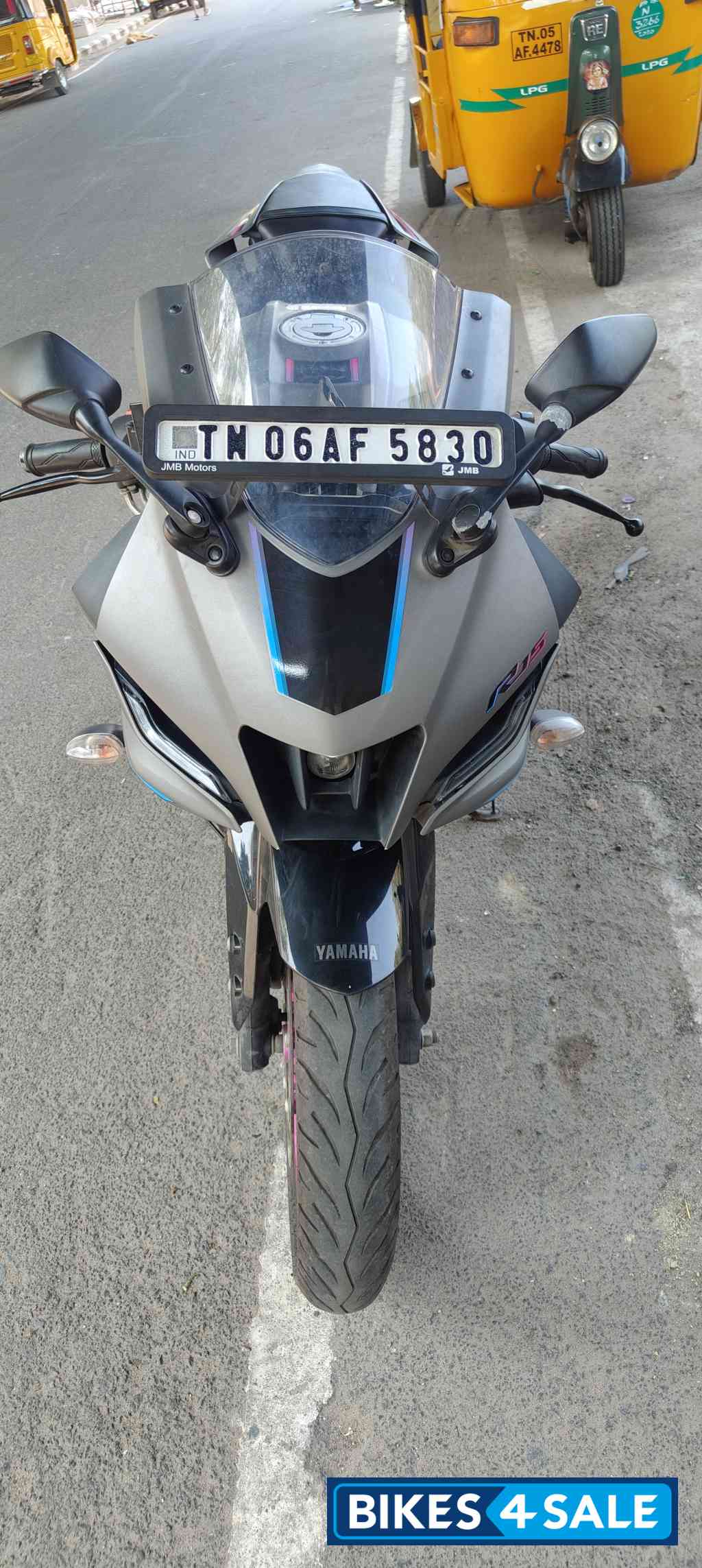 Yamaha R15 V4