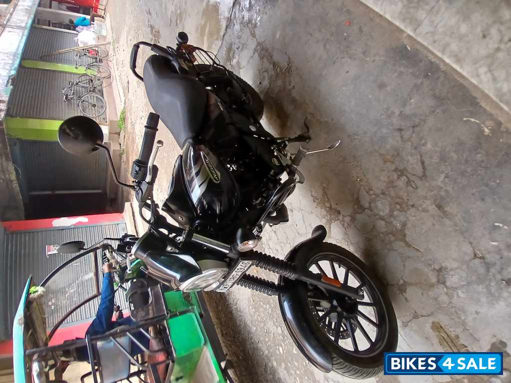 Bajaj Avenger Street 160 BS6