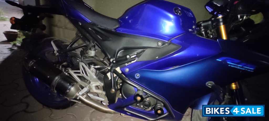 Racing Blue Yamaha R15 V4