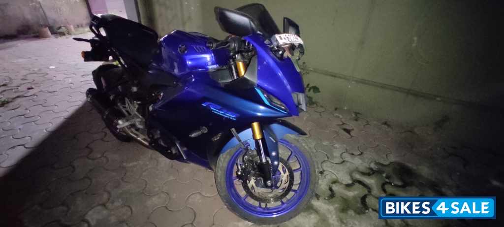 Racing Blue Yamaha R15 V4