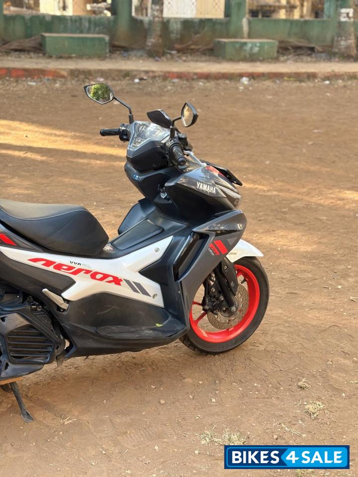 Grey With White Yamaha Aerox 155 Version S Grey With White Yamaha Aerox 155 Version S