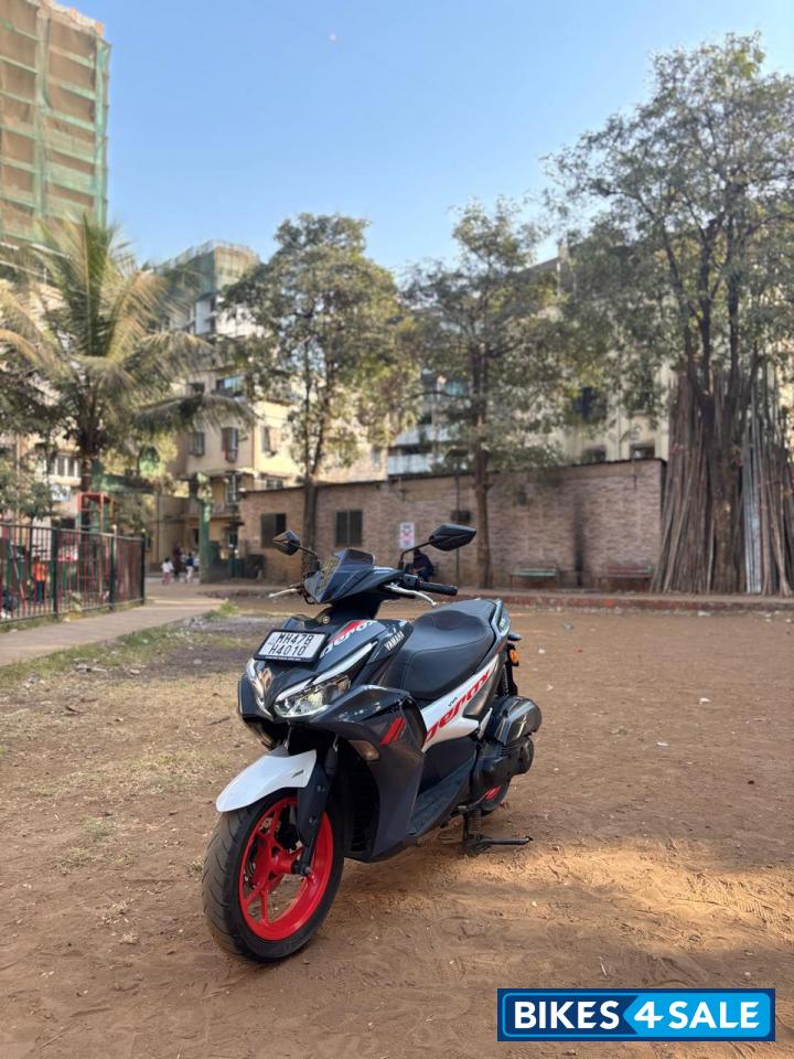 Grey With White Yamaha Aerox 155 Version S Grey With White Yamaha Aerox 155 Version S