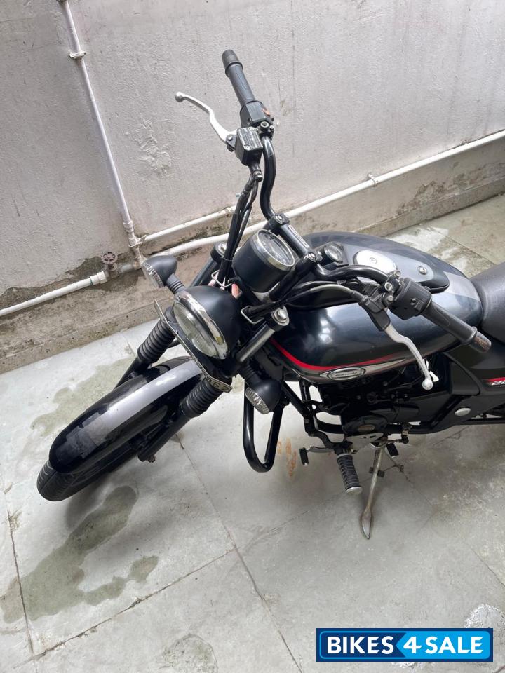 Mat Black Meta Bajaj Avenger Street 220