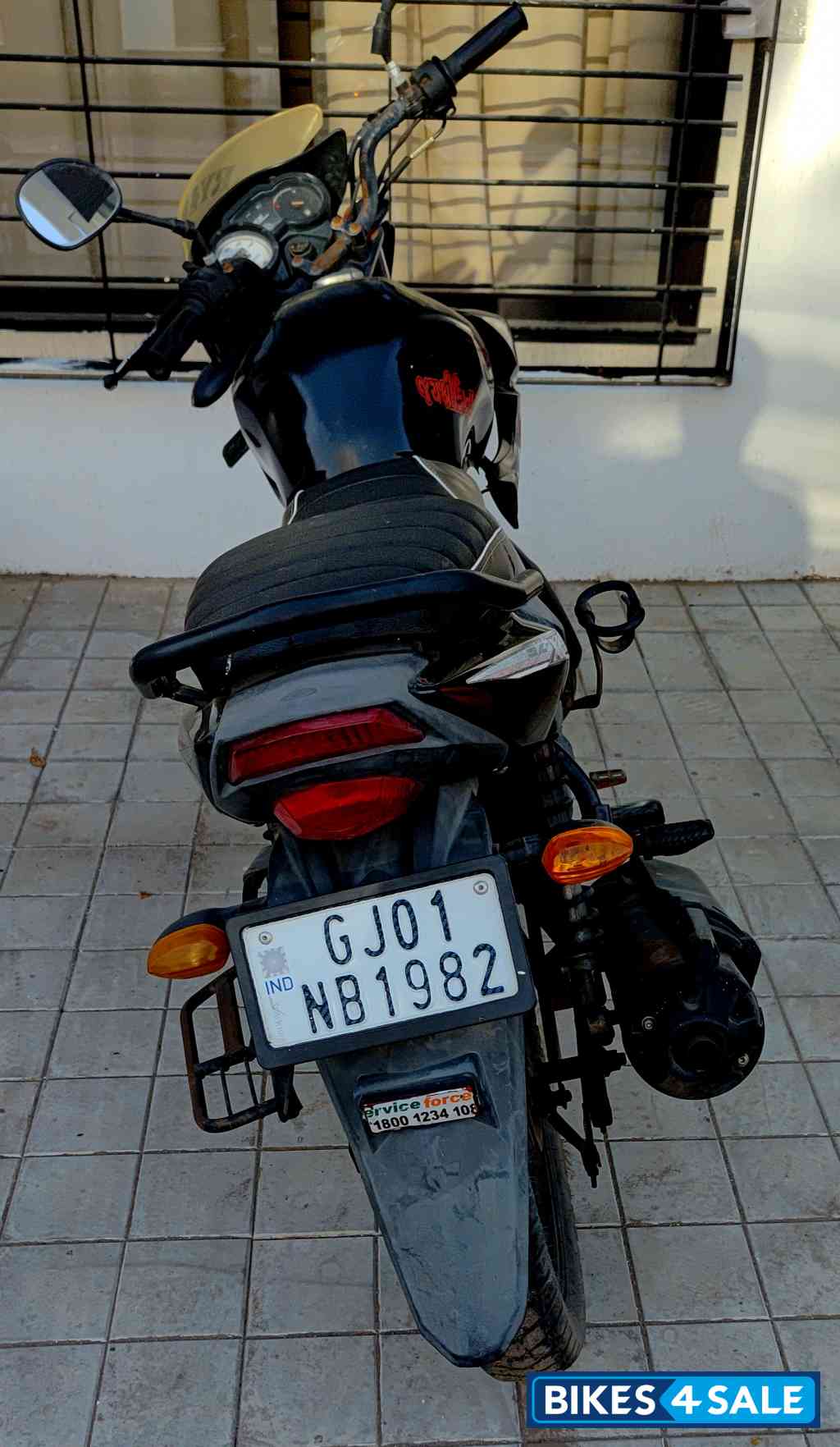 Black Yamaha SZ-X