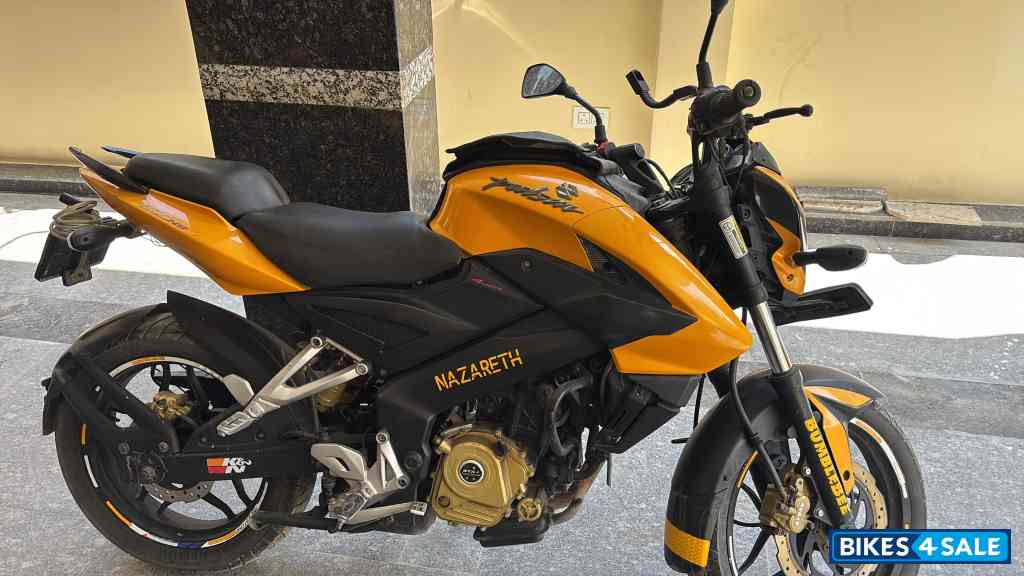 Bajaj Pulsar 200 NS