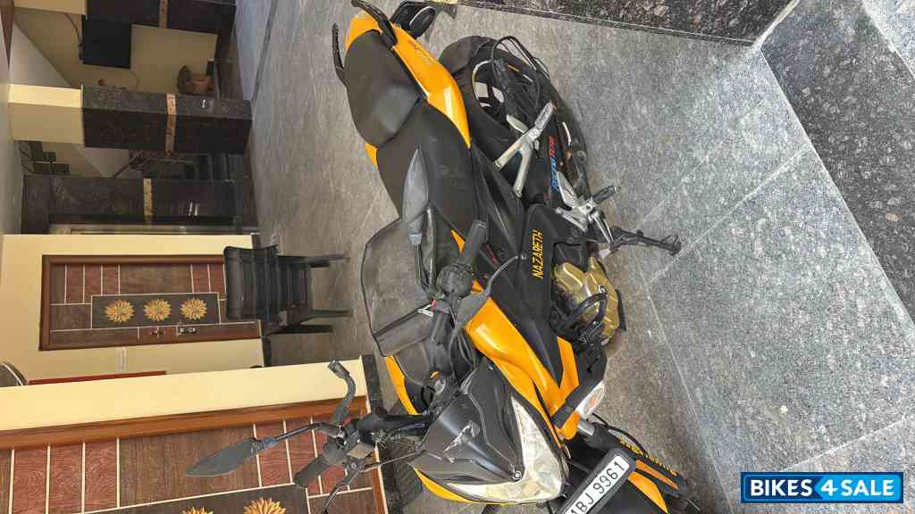 Bajaj Pulsar 200 NS