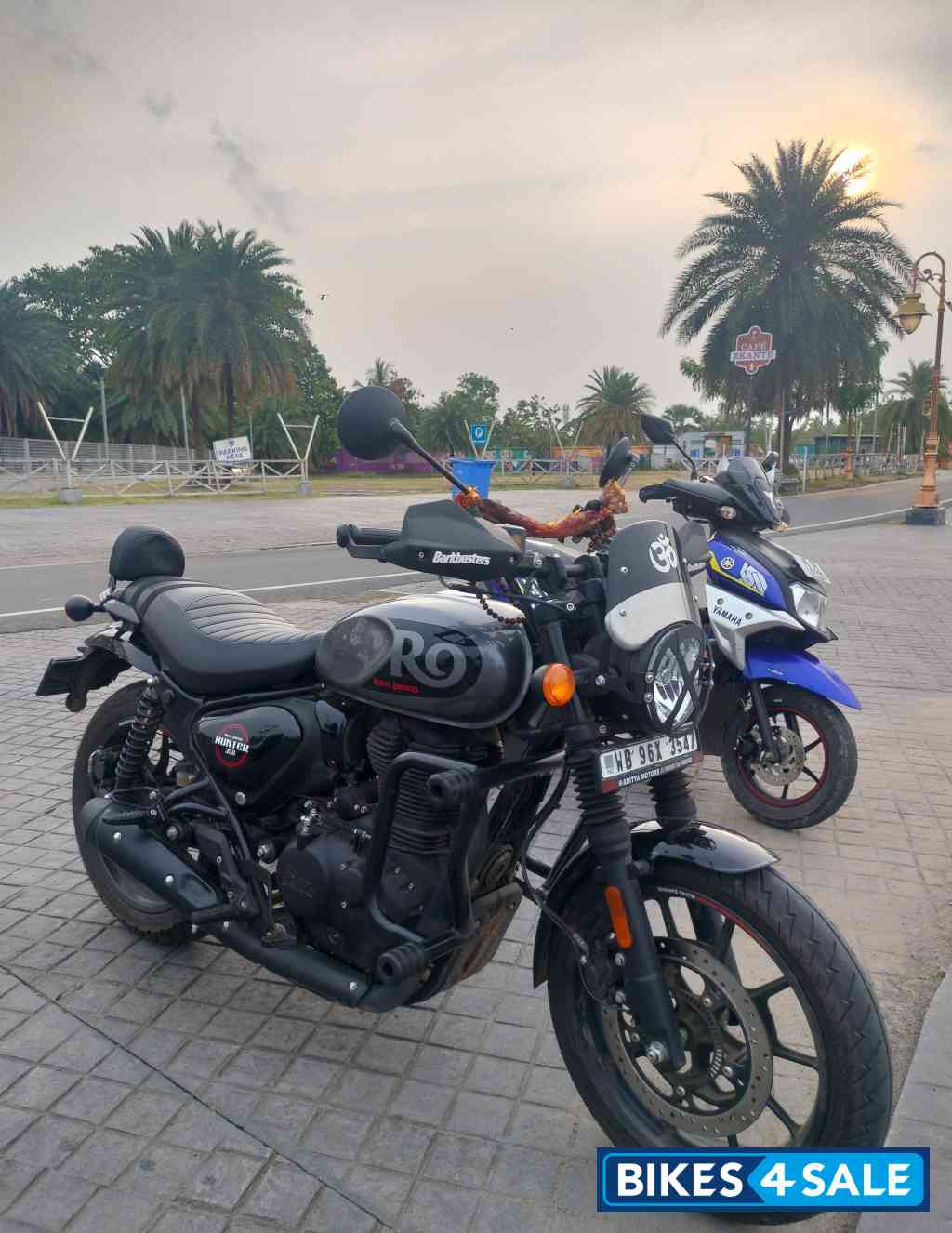 Depper Grey Royal Enfield Hunter 350 Retro