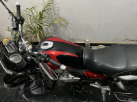 Bajaj V15