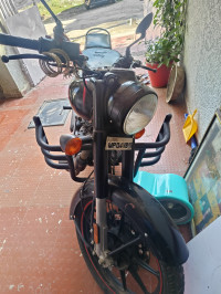 Royal Enfield Classic Stealth Black