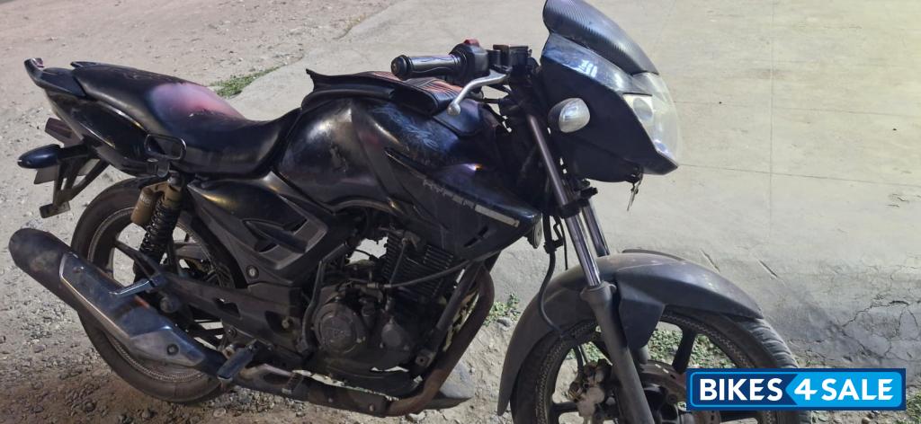 Black TVS Apache RTR 180