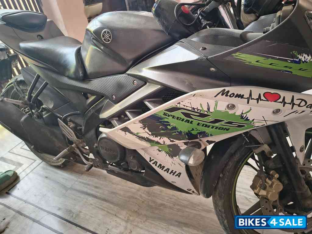 Yamaha YZF R15 V2