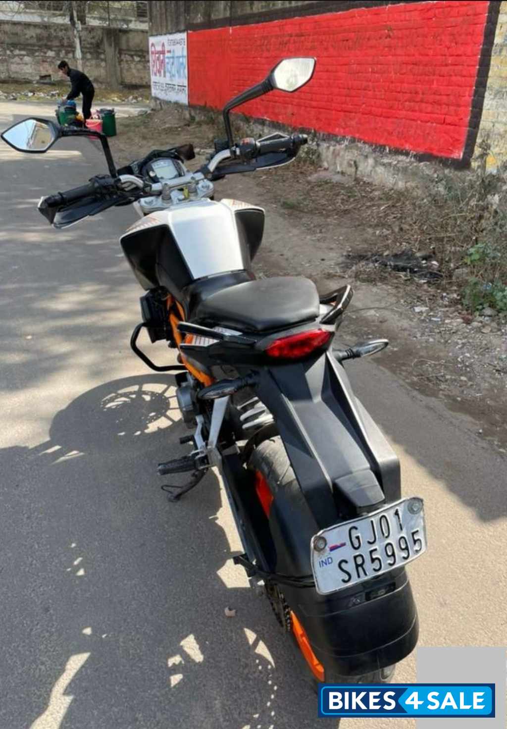 White KTM Duke 390 White KTM Duke 390