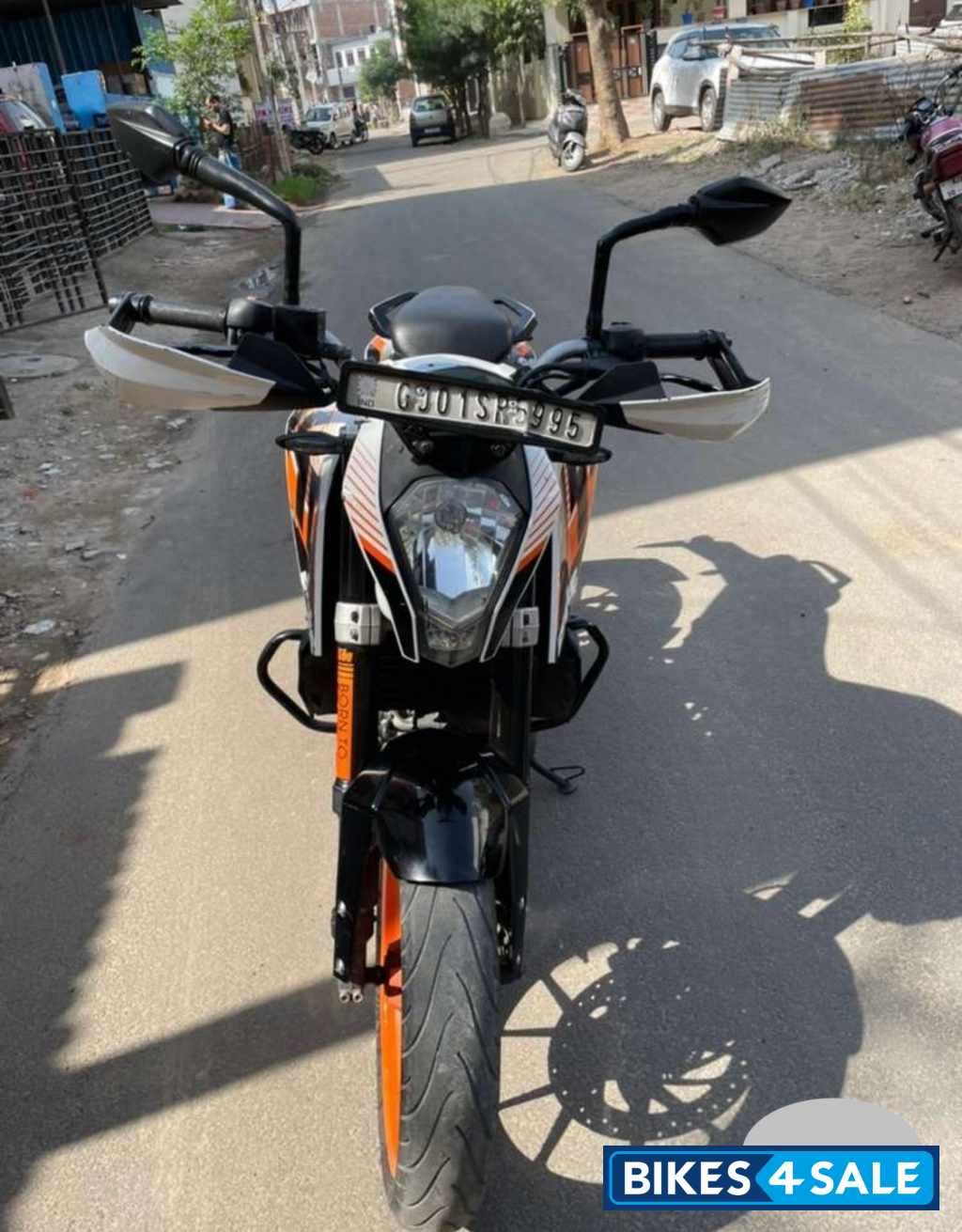 White KTM Duke 390 White KTM Duke 390