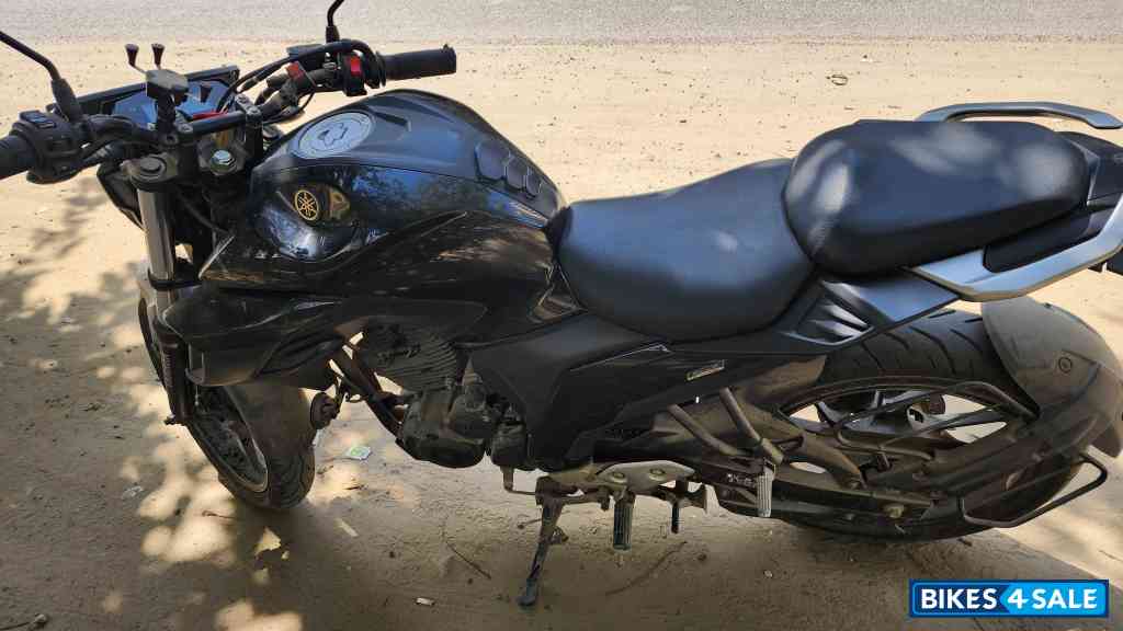 Yamaha FZS 25