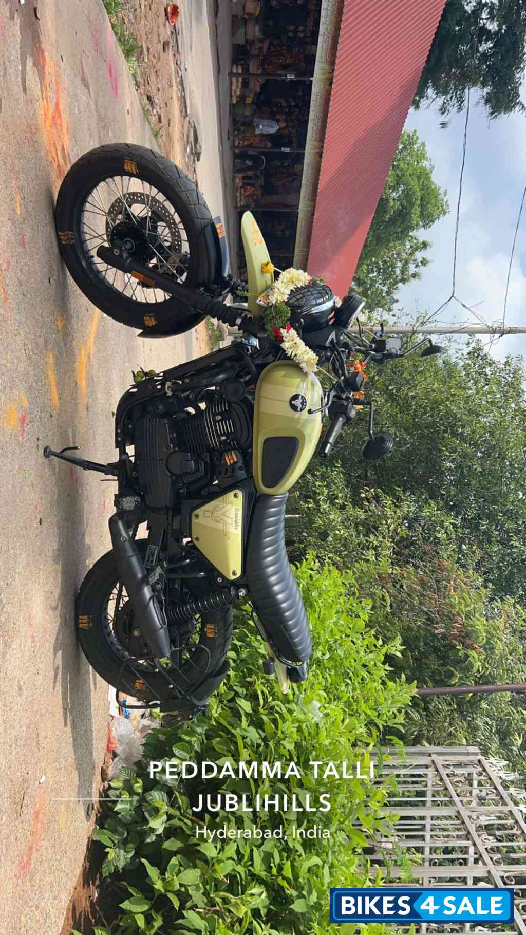 Yezdi Scrambler Single Tone