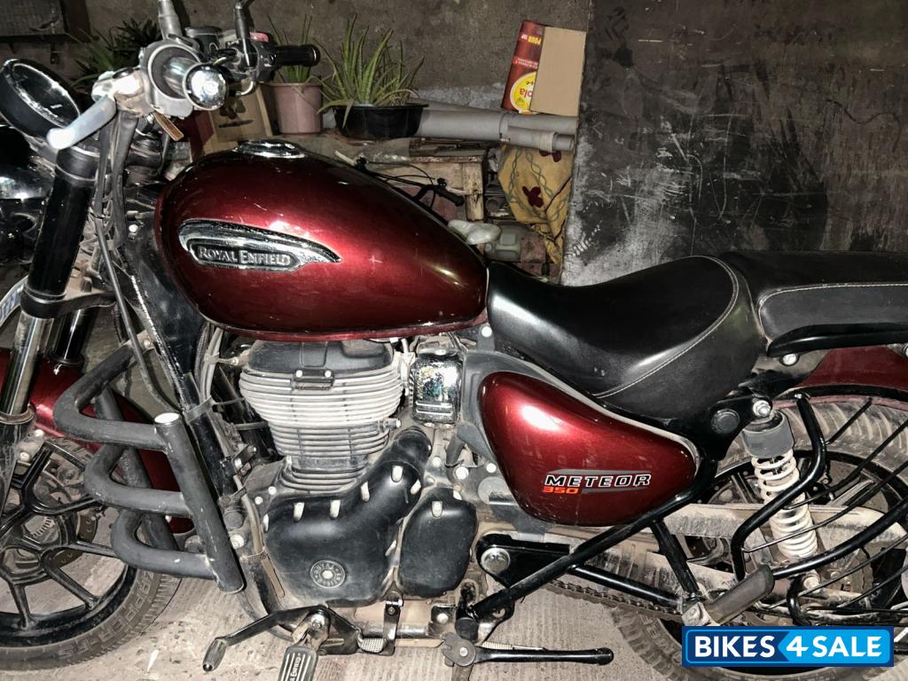 Steller Red Royal Enfield Meteor 350 Stellar