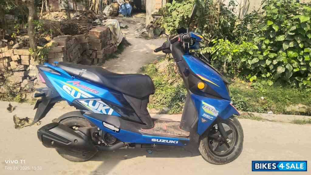 Suzuki Avenis 125 Ride Connect Edition