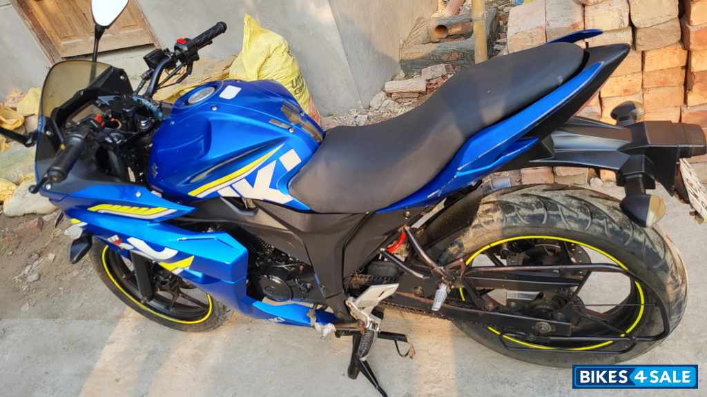 Met. Triton Blue Suzuki Gixxer SF Moto GP