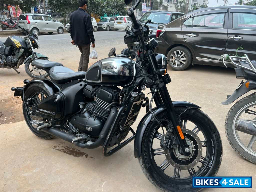 Jawa 42 Dual Channel ABS AllStar Black