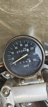 Black Bajaj Avenger 220 DTS-i