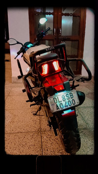 White Bajaj Dominar 400 ABS BS6