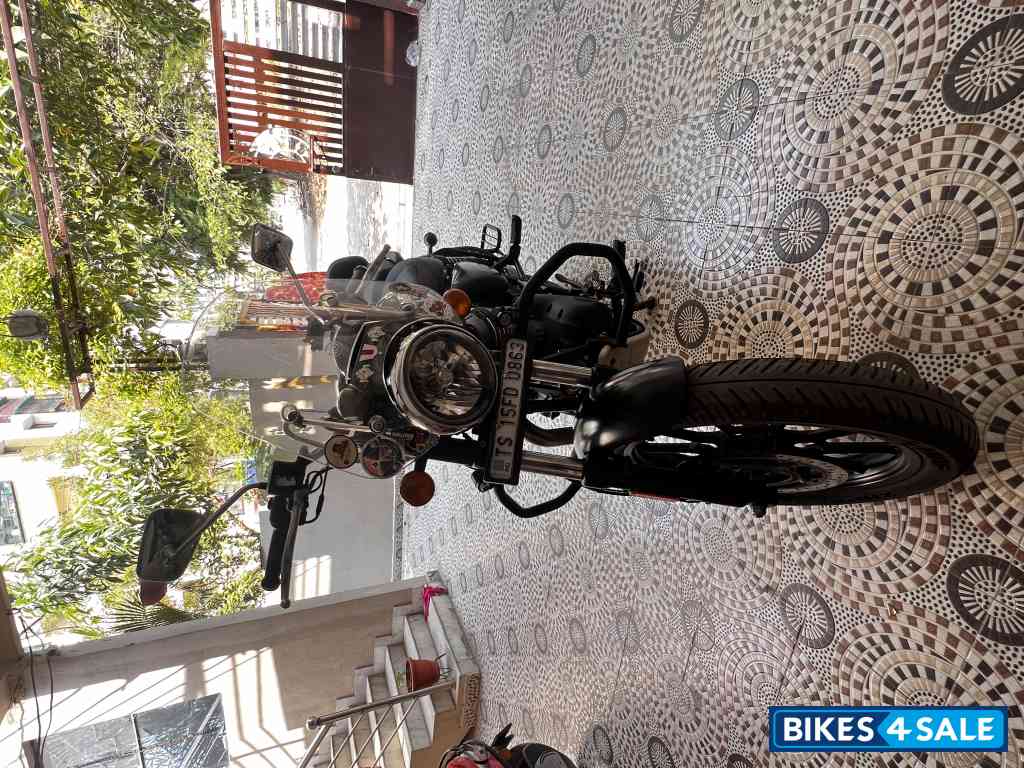 Royal Enfield Meteor 350 Supernova